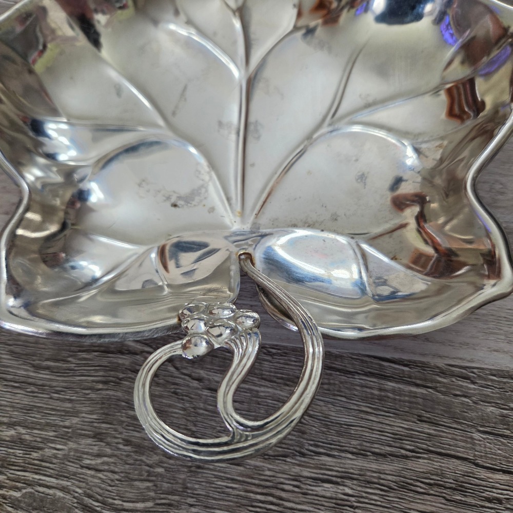 Vintage Silver Plated Leaf Dish Grape Handle Footed Trinket Bowl Hong Kong 9.5" - Picture 2 of 16